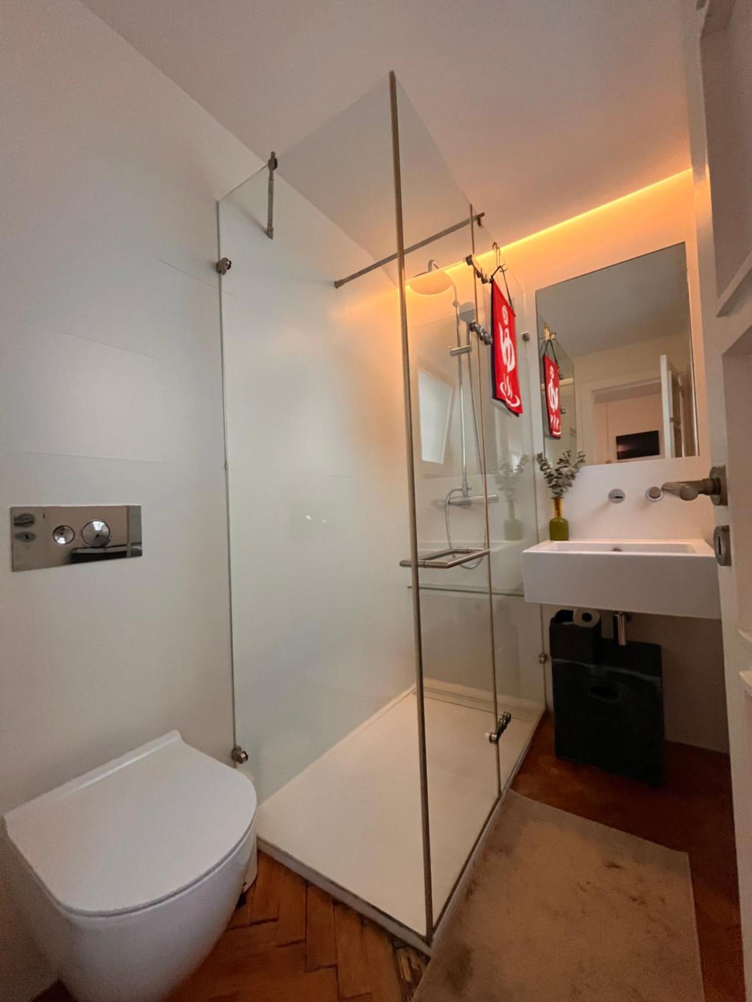 Apartment Penthouse Estrela Amazing River And Views Lisbon